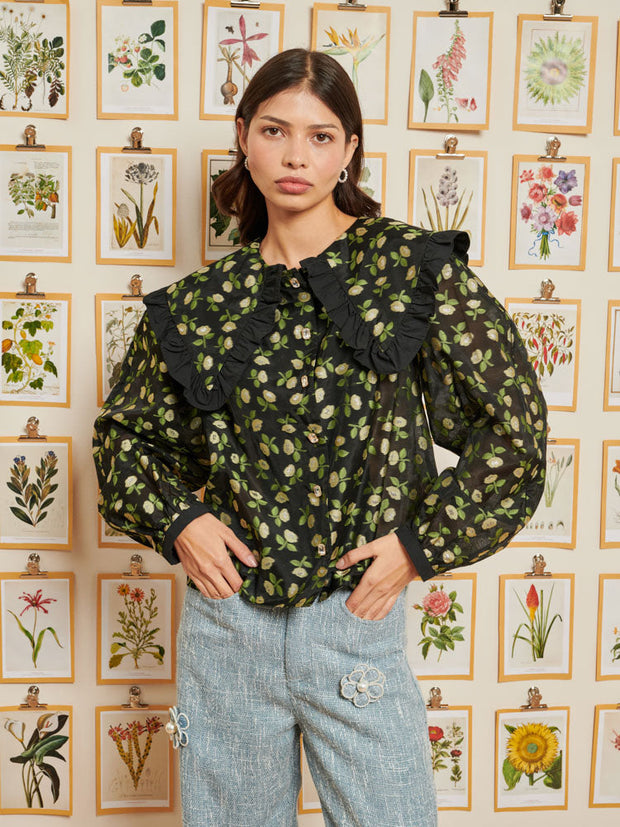 <b>DREAM</b> Nostalgic Florals Blouse